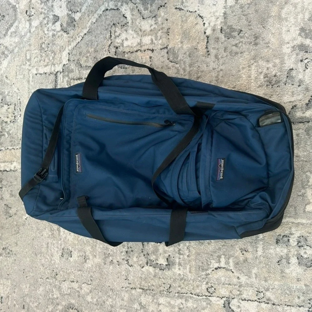Patagonia Black Hole Wheeled Duffel Bag Navy Blue Rolling Travel Luggage 100L